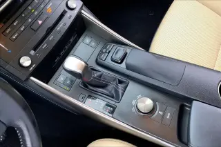 Lexus IS 350 2015 4dr Sedán