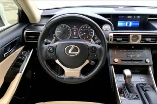 Lexus IS 350 2015 4dr Sedán