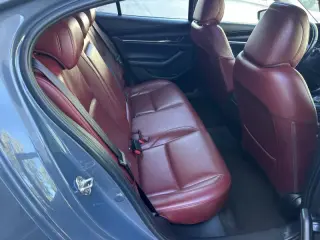 2022 Mazda Mazda3 Sedán