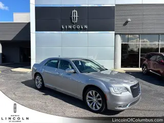 Chrysler 300 2018 Limited 4dr Sedán