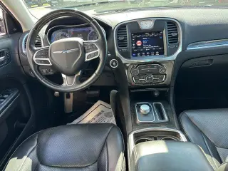 Chrysler 300 2018 Limited 4dr Sedán