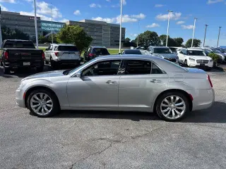 Chrysler 300 2018 Limited 4dr Sedán