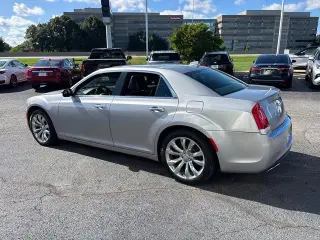 Chrysler 300 2018 Limited 4dr Sedán