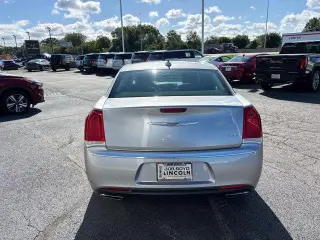 Chrysler 300 2018 Limited 4dr Sedán