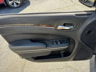 Chrysler 300 2018 Limited 4dr Sedán