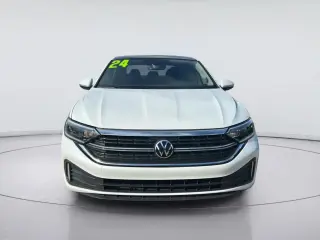 Volkswagen Jetta 2024 SEL 4dr Sedán
