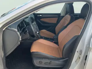 Volkswagen Jetta 2024 SEL 4dr Sedán