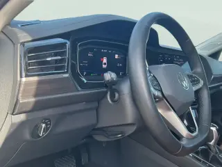 Volkswagen Jetta 2024 SEL 4dr Sedán