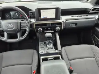 Toyota Tacoma 2025 4x2 SR5 4dr Double Cab 5.0 ft SB