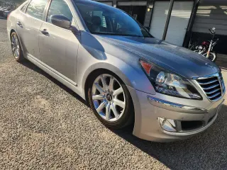 2013 Hyundai Equus