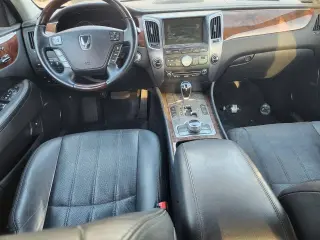 2013 Hyundai Equus