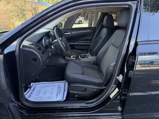 2023 Chrysler 300