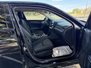 2023 Chrysler 300