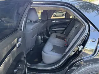 2023 Chrysler 300