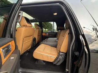 2011 Lincoln Navigator L