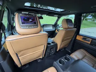 2011 Lincoln Navigator L