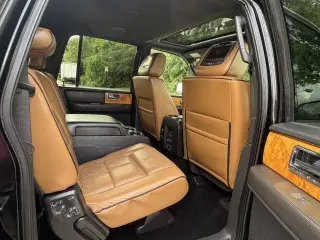 2011 Lincoln Navigator L