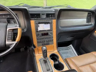 2011 Lincoln Navigator L
