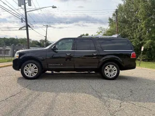 2011 Lincoln Navigator L
