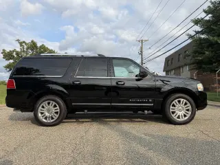 2011 Lincoln Navigator L