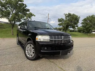 2011 Lincoln Navigator L