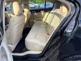 Lincoln MKS 2013