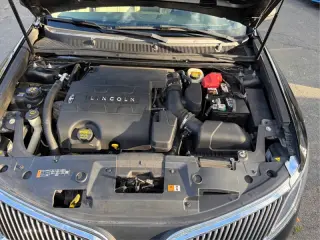 Lincoln MKS 2013