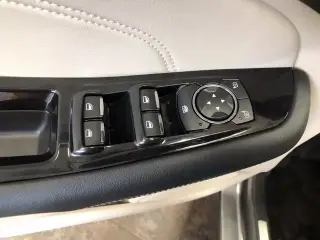 Ford Edge 2020 AWD Titanium 4dr Crossover