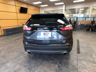 Ford Edge 2020 AWD Titanium 4dr Crossover