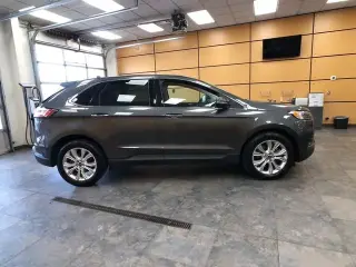 Ford Edge 2020 AWD Titanium 4dr Crossover
