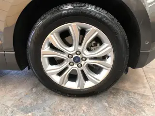 Ford Edge 2020 AWD Titanium 4dr Crossover