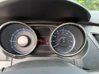 Hyundai Sonata 2011