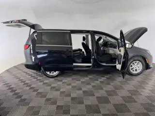 Chrysler Voyager 2024