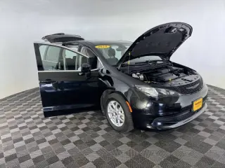Chrysler Voyager 2024