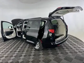 Chrysler Voyager 2024