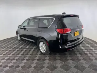 Chrysler Voyager 2024