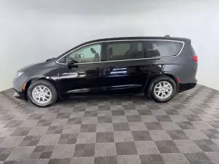 Chrysler Voyager 2024