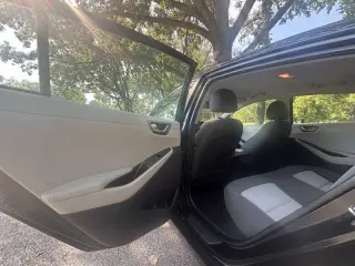 Hyundai Ioniq Hybrid 2020