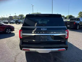 Ford Expedition MAX 2022 4x4 Platinum 4dr SUV