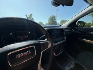 GMC Acadia 2021