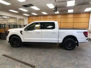 Ford F-150 2024 4x4 XLT 4dr SuperCrew 5.5 ft. SB