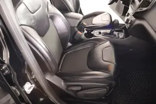Jeep Cherokee 2019 Latitude Plus 4dr SUV