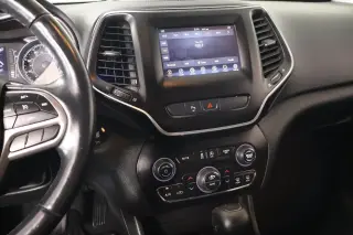 Jeep Cherokee 2019 Latitude Plus 4dr SUV