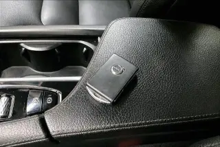 Volvo XC90 2020 AWD T6 Momentum 6-Pasajeros 4dr SUV