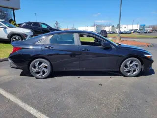Hyundai ELANTRA Híbrido 2026 SEL Sport Sedán 4 puertas