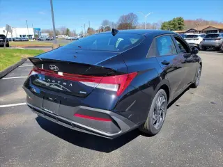 Hyundai ELANTRA Híbrido 2026 SEL Sport Sedán 4 puertas