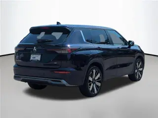 Mitsubishi Outlander 2025 SE 4dr SUV
