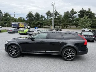 2020 Volvo V90 Cross Country