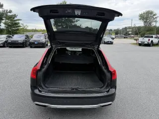 2020 Volvo V90 Cross Country