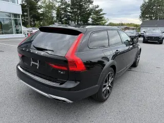 2020 Volvo V90 Cross Country